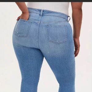 Torrid Feel the Fit Mid-Rise Flare Plus Size 28S